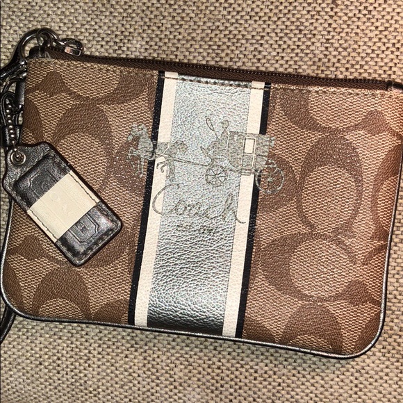 Authentic Coach wristlet - Picture 2 of 5